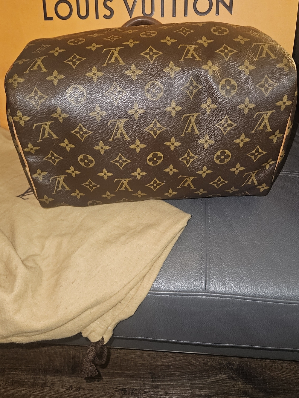 Louis Vuitton Monogram Speedy 30 W/ COA - Picture 4 of 13